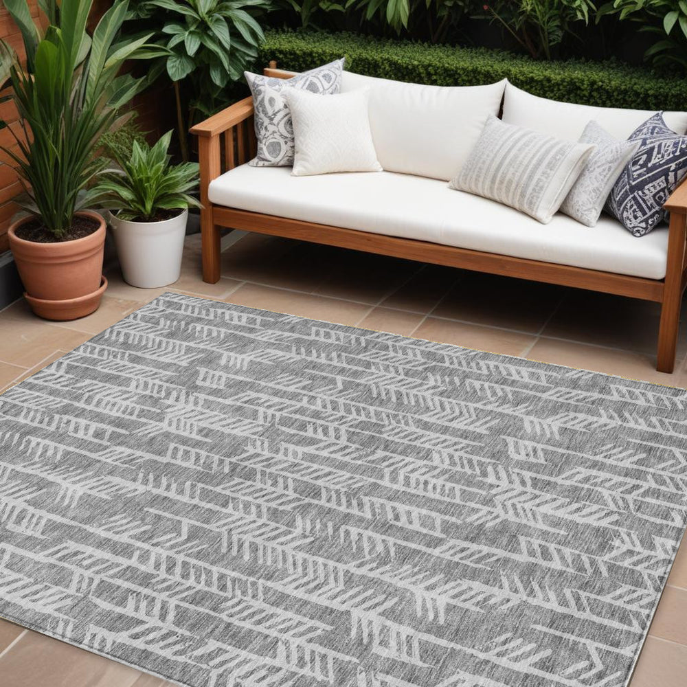 Homeroots 3' Beige And Ivory Tribal Washable Indoor Outdoor Area Rug - Durable, Stylish, Perfect For Any Space 10' X 14' Polyester 594111