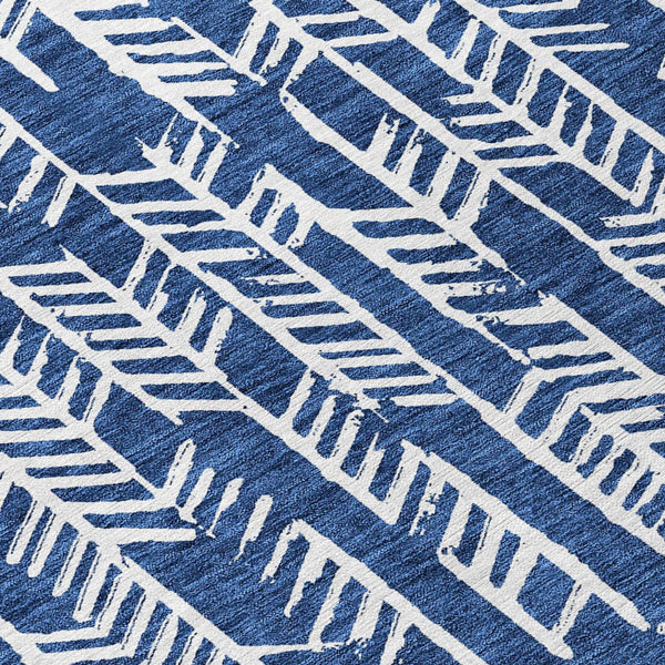 Homeroots 3' Beige And Ivory Tribal Washable Indoor Outdoor Area Rug - Durable, Stylish, Perfect For Any Space 8' Round Polyester 594126