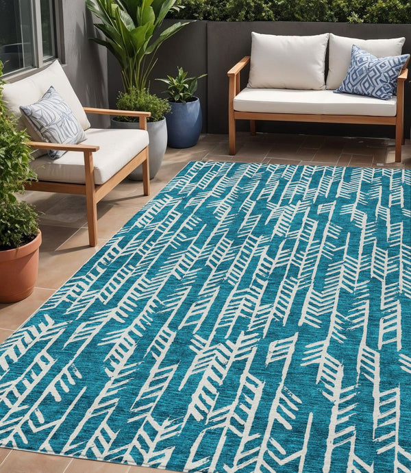 Homeroots 3' Beige And Ivory Tribal Washable Indoor Outdoor Area Rug - Durable, Stylish, Perfect For Any Space 5' X 8' Polyester 594137