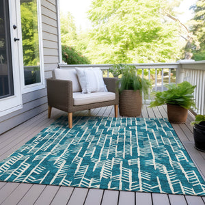 Homeroots 3' Beige And Ivory Tribal Washable Indoor Outdoor Area Rug - Durable, Stylish, Perfect For Any Space 5' X 8' Polyester 594137