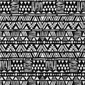 Homeroots 3' Black And Ivory Southwestern Washable Area Rug - Stylish Indoor/Outdoor Design For Any Space 3' X 5' Polyester 594148