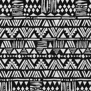 Homeroots 3' Black And Ivory Southwestern Washable Area Rug - Stylish Indoor/Outdoor Design For Any Space 5' X 8' Polyester 594149