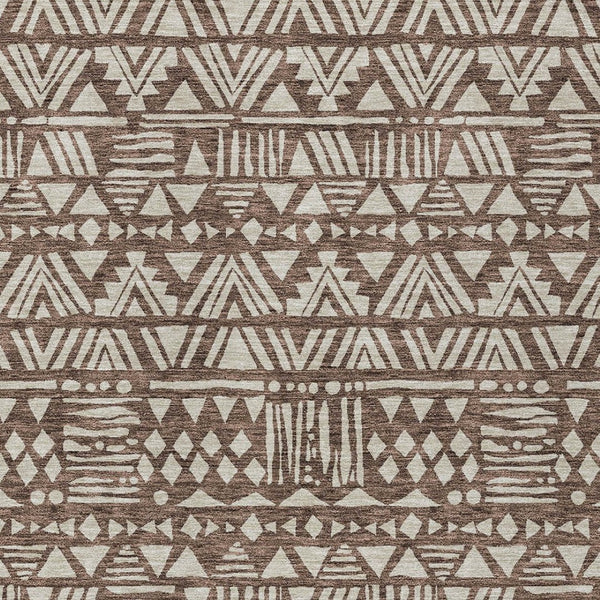 Homeroots 3' Black And Ivory Southwestern Washable Area Rug - Stylish Indoor/Outdoor Design For Any Space 5' X 8' Polyester 594155