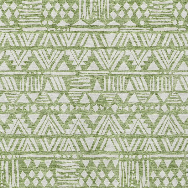 Homeroots 3' Black And Ivory Southwestern Washable Area Rug - Stylish Indoor/Outdoor Design For Any Space 5' X 8' Polyester 594167