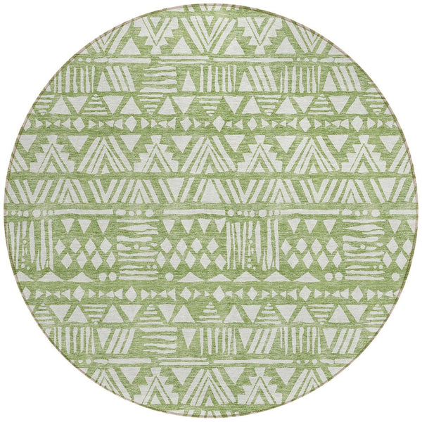 Homeroots 3' Black And Ivory Southwestern Washable Area Rug - Stylish Indoor/Outdoor Design For Any Space 8' Round Polyester 594168