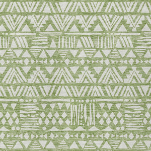 Homeroots 3' Black And Ivory Southwestern Washable Area Rug - Stylish Indoor/Outdoor Design For Any Space 8' X 10' Polyester 594169