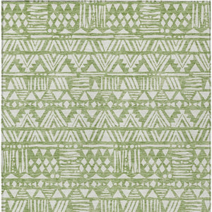 Homeroots 3' Black And Ivory Southwestern Washable Area Rug - Stylish Indoor/Outdoor Design For Any Space 8' X 10' Polyester 594169