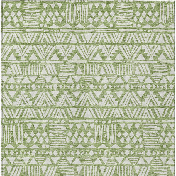 Homeroots 3' Black And Ivory Southwestern Washable Area Rug - Stylish Indoor/Outdoor Design For Any Space 10' X 14' Polyester 594171