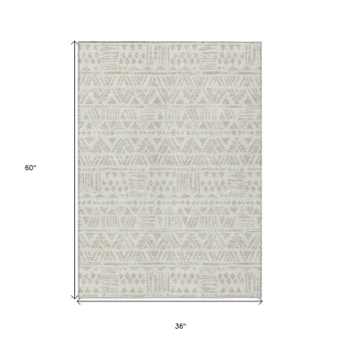 Homeroots 3' Black And Ivory Southwestern Washable Area Rug - Stylish Indoor/Outdoor Design For Any Space 3' X 5' Polyester 594172