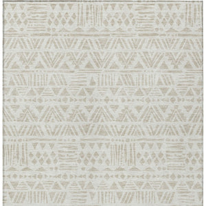 Homeroots 3' Black And Ivory Southwestern Washable Area Rug - Stylish Indoor/Outdoor Design For Any Space 5' X 8' Polyester 594173
