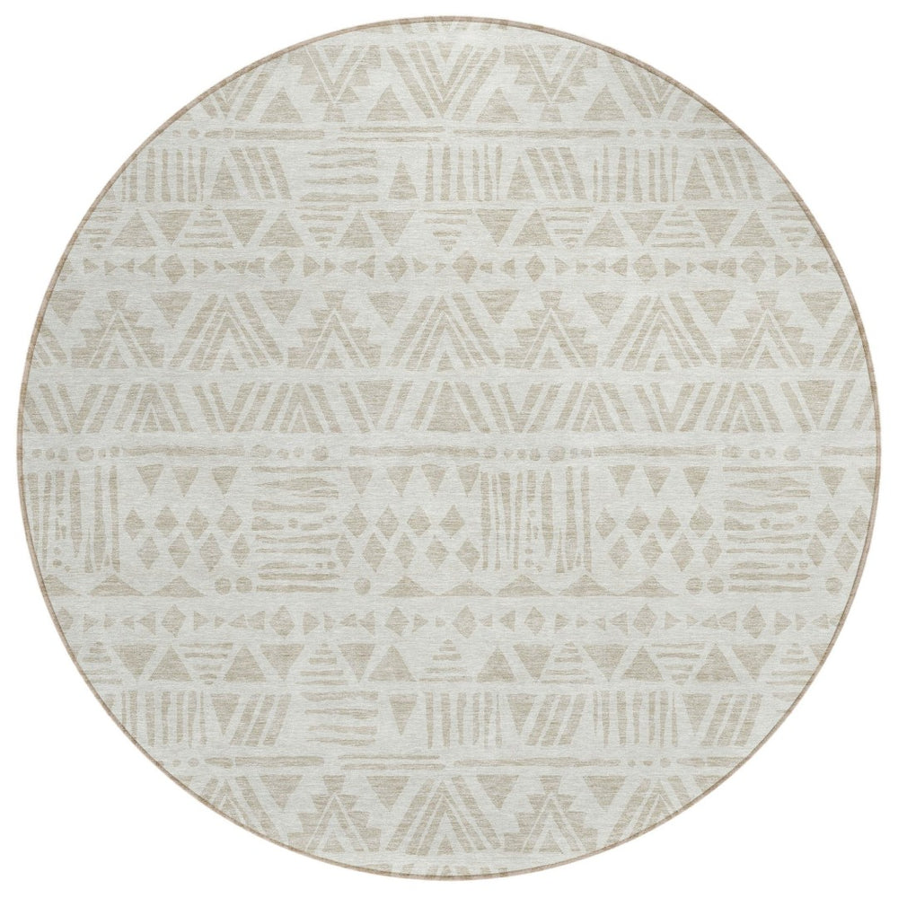 HomeRoots 5' Ivory and Beige Southwestern Area Rug – Durable, Washable Design for Indoor and Outdoor Spaces 8' Round 594174