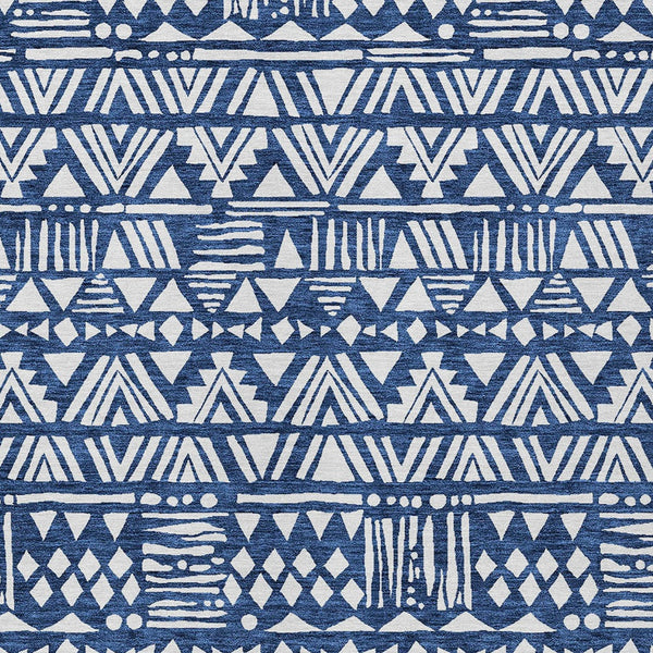 Homeroots 3' Black And Ivory Southwestern Washable Area Rug - Stylish Indoor/Outdoor Design For Any Space 3' X 5' Polyester 594178