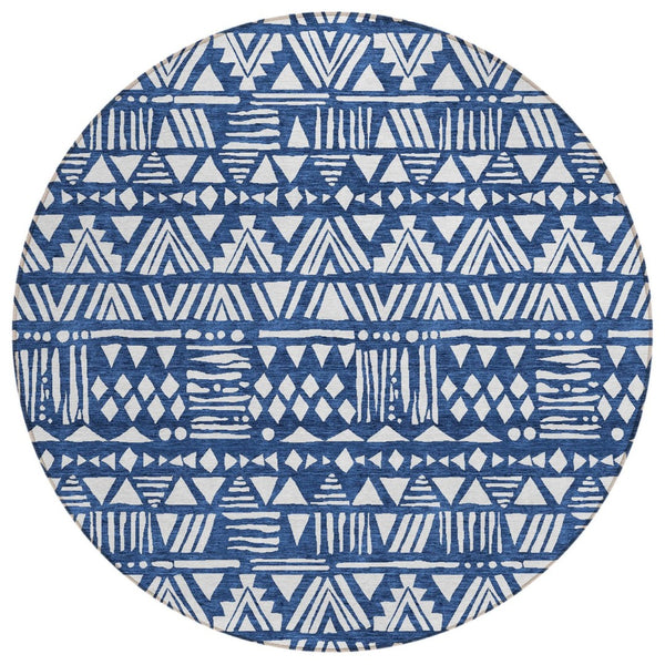 HomeRoots 5' Stylish Navy Blue and Ivory Southwestern Area Rug – Durable, Washable, Perfect for Indoor/Outdoor Use 8' Round 594180