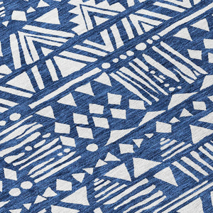 Homeroots 3' Black And Ivory Southwestern Washable Area Rug - Stylish Indoor/Outdoor Design For Any Space 8' Round Polyester 594180