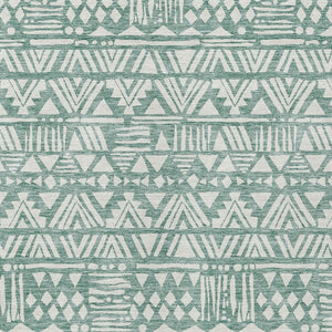 Homeroots 3' Black And Ivory Southwestern Washable Area Rug - Stylish Indoor/Outdoor Design For Any Space 8' X 10' Polyester 594187