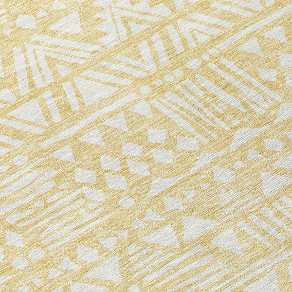 Homeroots 3' Black And Ivory Southwestern Washable Area Rug - Stylish Indoor/Outdoor Design For Any Space 8' Round Polyester 594204