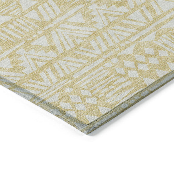 Homeroots 3' Black And Ivory Southwestern Washable Area Rug - Stylish Indoor/Outdoor Design For Any Space 10' X 14' Polyester 594207