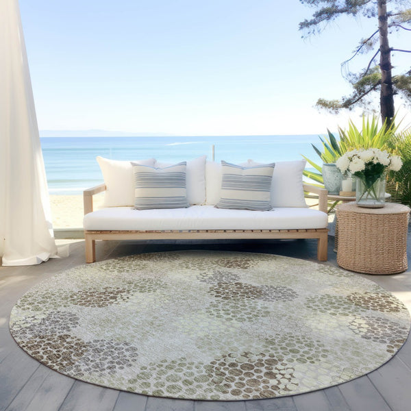 Homeroots 3' Beige Green And Ivory Polka Dot Washable Area Rug - Perfect For Indoor Or Outdoor Spaces! 8' Round Polyester 594210