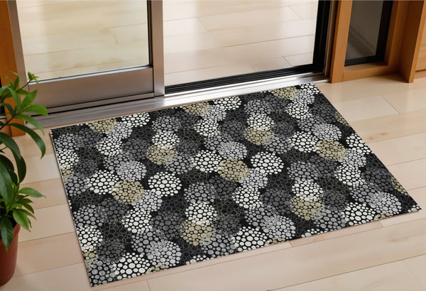 Homeroots 3' Beige Green And Ivory Polka Dot Washable Area Rug - Perfect For Indoor Or Outdoor Spaces! 3' X 5' Polyester 594214