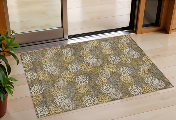 Homeroots 3' Beige Green And Ivory Polka Dot Washable Area Rug - Perfect For Indoor Or Outdoor Spaces! 3' X 5' Polyester 594220