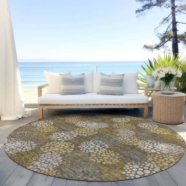 Homeroots 3' Beige Green And Ivory Polka Dot Washable Area Rug - Perfect For Indoor Or Outdoor Spaces! 8' Round Polyester 594222