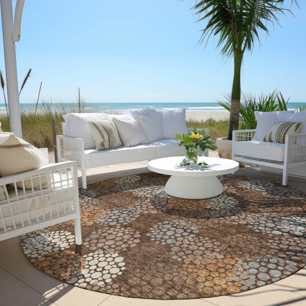 Homeroots 3' Beige Green And Ivory Polka Dot Washable Area Rug - Perfect For Indoor Or Outdoor Spaces! 8' Round Polyester 594240