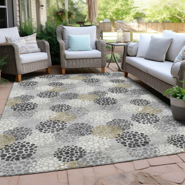 Homeroots 3' Beige Green And Ivory Polka Dot Washable Area Rug - Perfect For Indoor Or Outdoor Spaces! 3' X 5' Polyester 594250