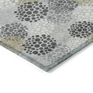Homeroots 3' Beige Green And Ivory Polka Dot Washable Area Rug - Perfect For Indoor Or Outdoor Spaces! 5' X 8' Polyester 594251