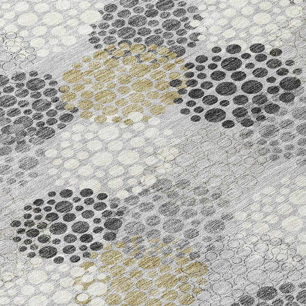 Homeroots 3' Beige Green And Ivory Polka Dot Washable Area Rug - Perfect For Indoor Or Outdoor Spaces! 8' Round Polyester 594252