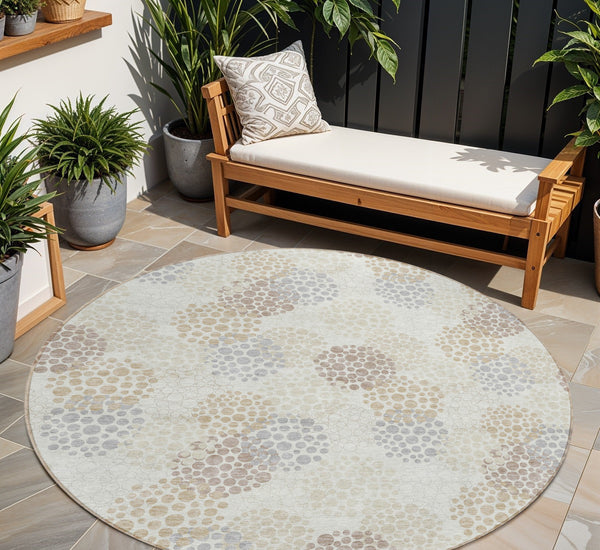 Homeroots 3' Beige Green And Ivory Polka Dot Washable Area Rug - Perfect For Indoor Or Outdoor Spaces! 8' Round Polyester 594258