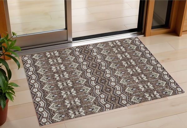 Homeroots 3' Stylish Moroccan Area Rug In Artichoke Green, Gray & Ivory - Washable For Indoor & Outdoor Use 3' X 5' Polyester 594298