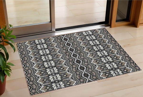 Homeroots 3' Stylish Moroccan Area Rug In Artichoke Green, Gray & Ivory - Washable For Indoor & Outdoor Use 3' X 5' Polyester 594310