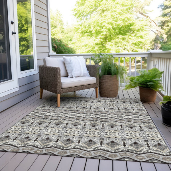 Homeroots 3' Stylish Moroccan Area Rug In Artichoke Green, Gray & Ivory - Washable For Indoor & Outdoor Use 5' X 8' Polyester 594329