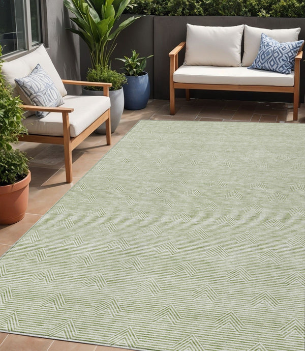 Homeroots 3' Artichoke Green & Ivory Geometric Washable Area Rug For Indoor And Outdoor Spaces, Durable Design 5' X 8' Polyester 594359