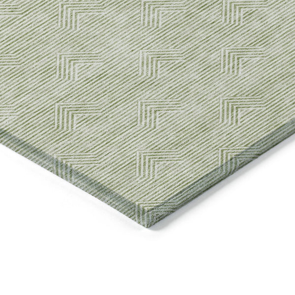 Homeroots 3' Artichoke Green & Ivory Geometric Washable Area Rug For Indoor And Outdoor Spaces, Durable Design 5' X 8' Polyester 594359