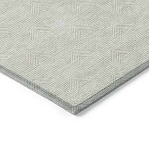 Homeroots 3' Artichoke Green & Ivory Geometric Washable Area Rug For Indoor And Outdoor Spaces, Durable Design 3' X 5' Polyester 594395