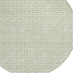 Homeroots 3' Stylish Artichoke Green And Gray Geometric Washable Rug For Indoor And Outdoor Spaces 8' Round Polyester 594439