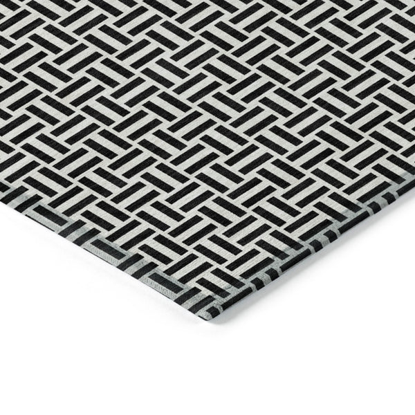 Homeroots 3' Stylish Artichoke Green And Gray Geometric Washable Rug For Indoor And Outdoor Spaces 8' X 10' Polyester 594446