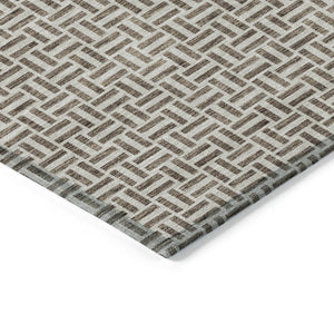Homeroots 3' Stylish Artichoke Green And Gray Geometric Washable Rug For Indoor And Outdoor Spaces 3' X 5' Polyester 594455
