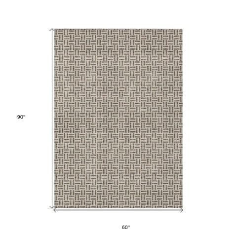 Homeroots 3' Stylish Artichoke Green And Gray Geometric Washable Rug For Indoor And Outdoor Spaces 5' X 8' Polyester 594456