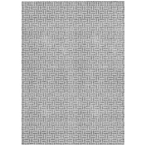 Homeroots 3' Stylish Artichoke Green And Gray Geometric Washable Rug For Indoor And Outdoor Spaces 9' X 12' Polyester 594471