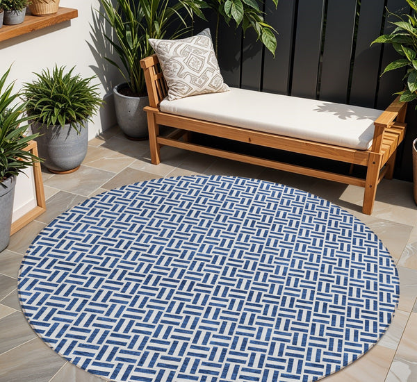 Homeroots 3' Stylish Artichoke Green And Gray Geometric Washable Rug For Indoor And Outdoor Spaces 8' Round Polyester 594487
