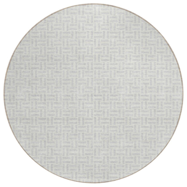 HomeRoots 5' Stylish Silver and Gray Geometric Area Rug for Indoor and Outdoor Use - Durable and Washable! 8' Round 594505