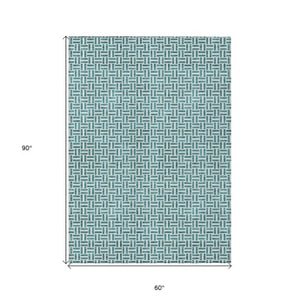 Homeroots 3' Stylish Artichoke Green And Gray Geometric Washable Rug For Indoor And Outdoor Spaces 5' X 8' Polyester 594510