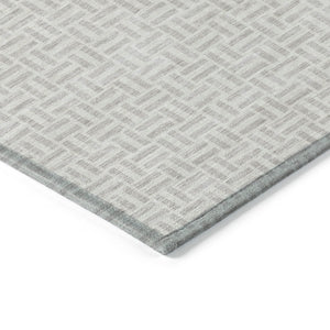 Homeroots 3' Stylish Artichoke Green And Gray Geometric Washable Rug For Indoor And Outdoor Spaces 3' X 5' Polyester 594515