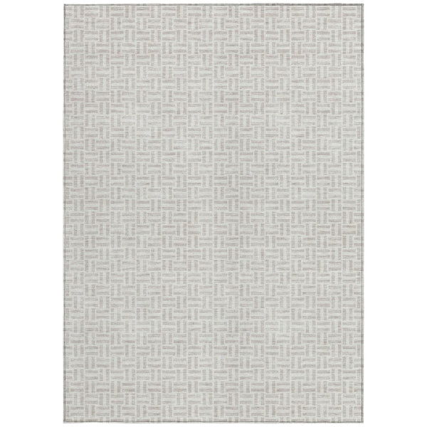 Homeroots 3' Stylish Artichoke Green And Gray Geometric Washable Rug For Indoor And Outdoor Spaces 5' X 8' Polyester 594516