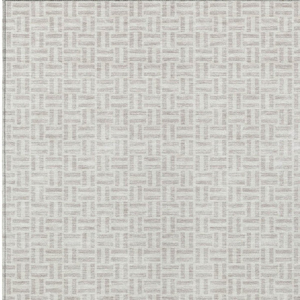 Homeroots 3' Stylish Artichoke Green And Gray Geometric Washable Rug For Indoor And Outdoor Spaces 10' X 14' Polyester 594520