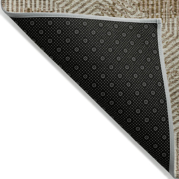 Homeroots 3' Black And Ivory Geometric Washable Area Rug - Perfect For Indoor Outdoor Spaces, Durable Design 3' X 5' Polyester 594569
