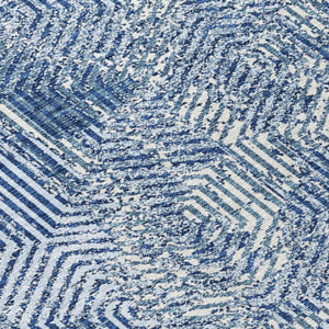 Homeroots 3' Black And Ivory Geometric Washable Area Rug - Perfect For Indoor Outdoor Spaces, Durable Design 8' Round Polyester 594577