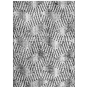 Homeroots 3' Black And Ivory Geometric Washable Area Rug - Perfect For Indoor Outdoor Spaces, Durable Design 5' X 8' Polyester 594582